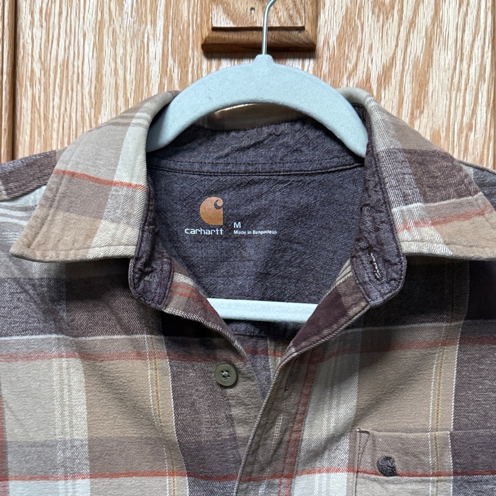 Carhartt Men's Casual 109% cotton flannel  Plaid Shirt - Brown and Tan size Med.